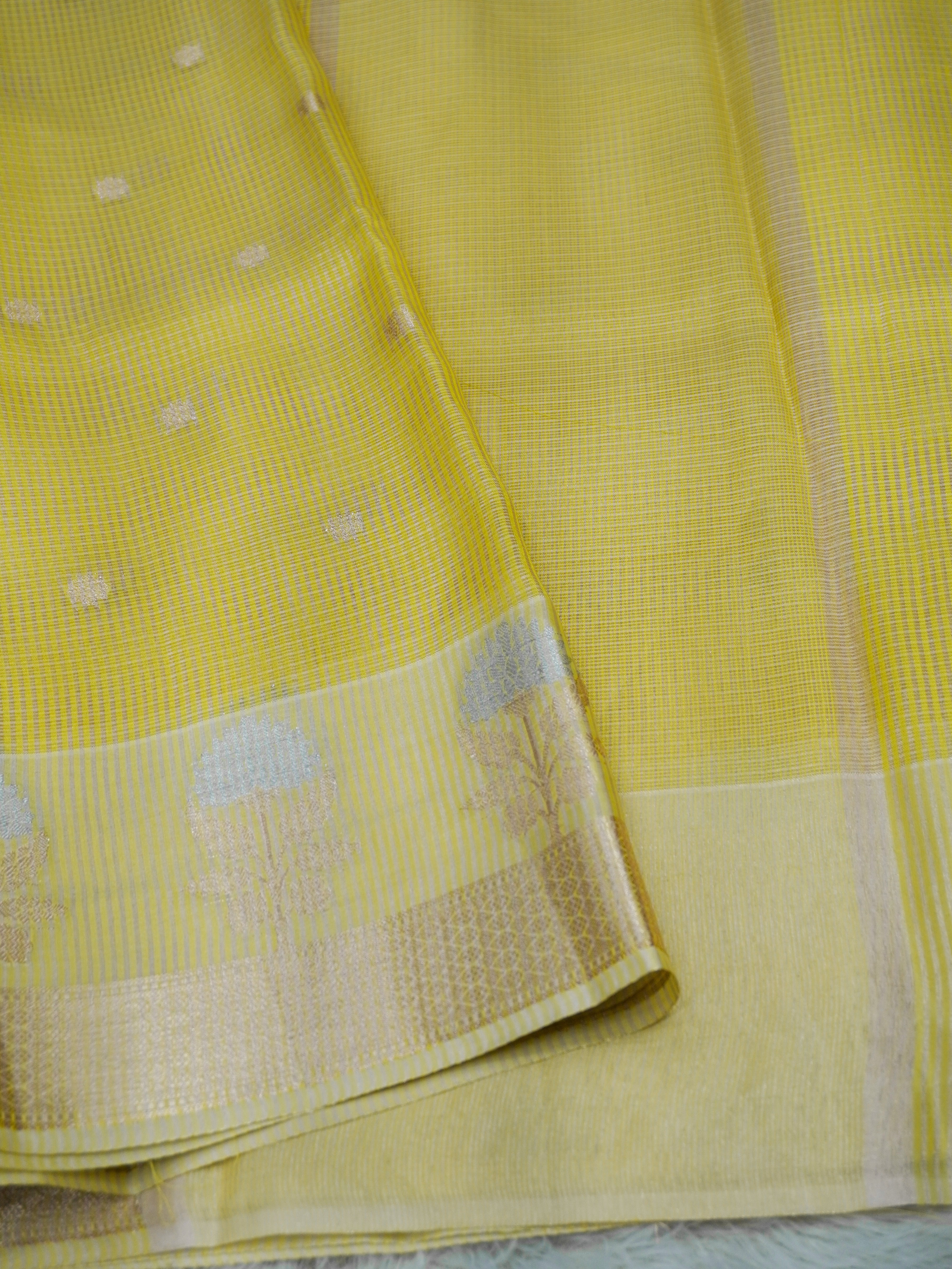 Lemon Yellow Tissue Banarasi Saree with Floral Buti & Silver Zari Border