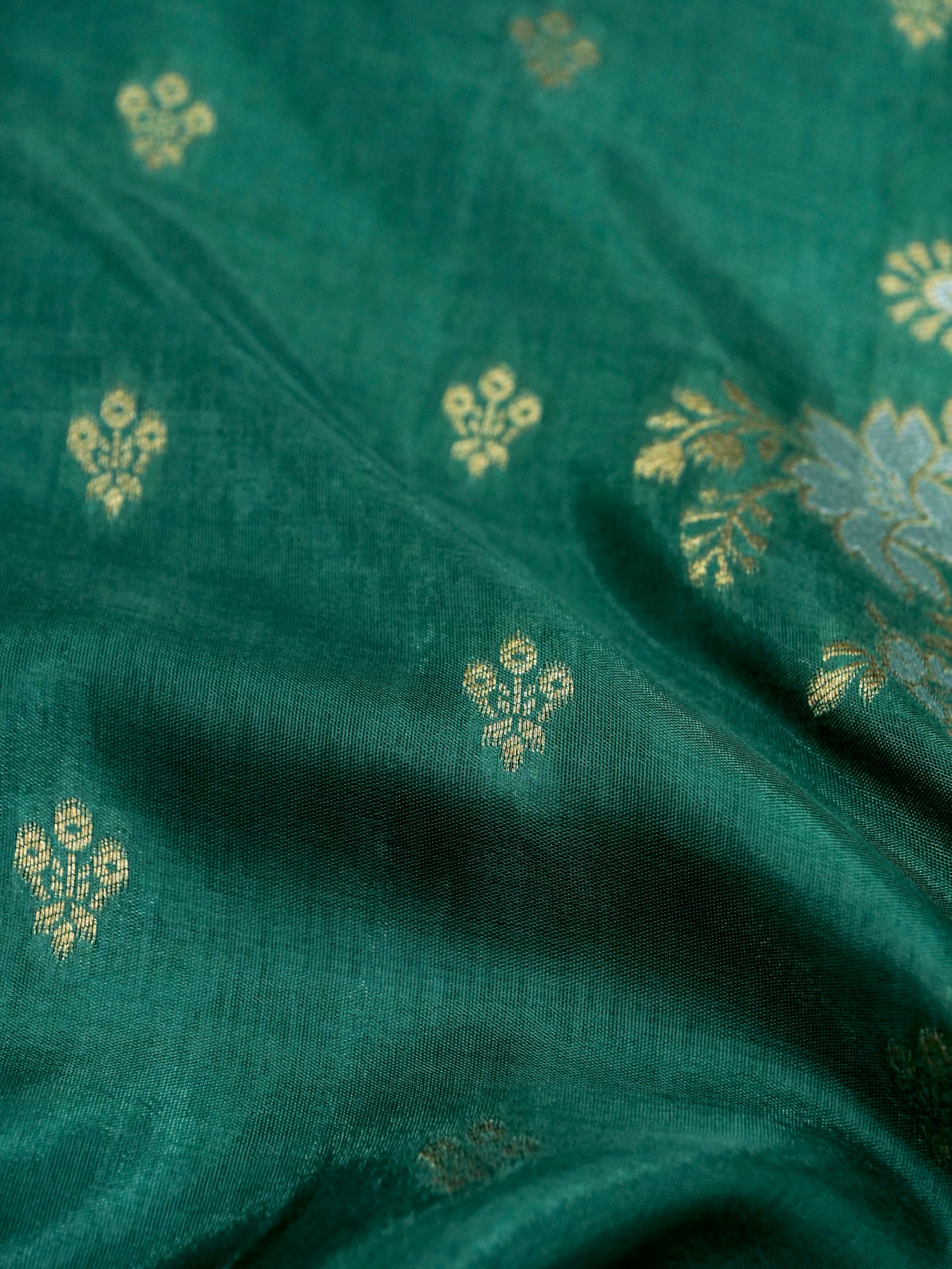 Emerald Green Banarasi Viscose Dola Silk Saree