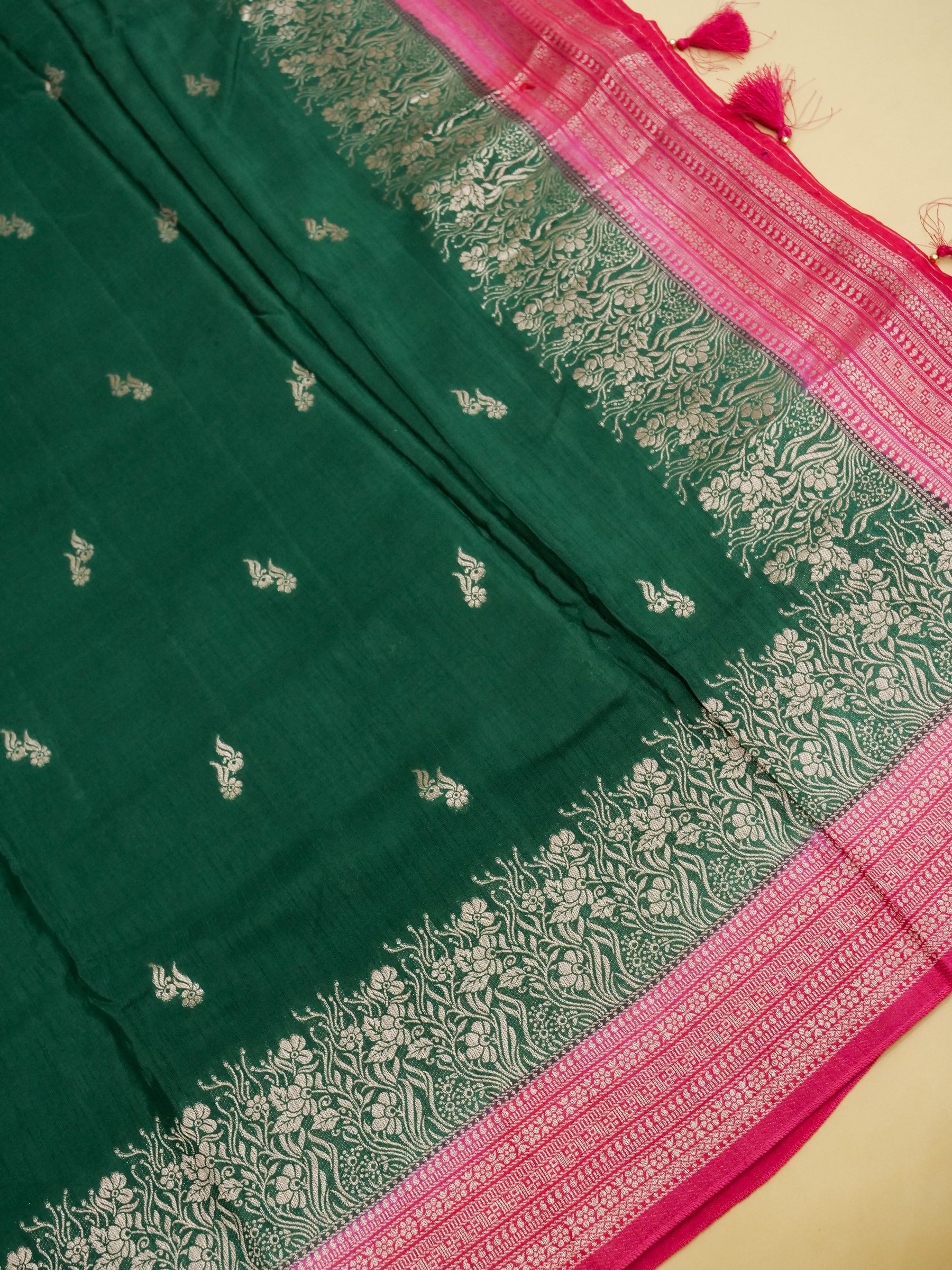 Bottle Green Banarasi Viscose Linen Saree