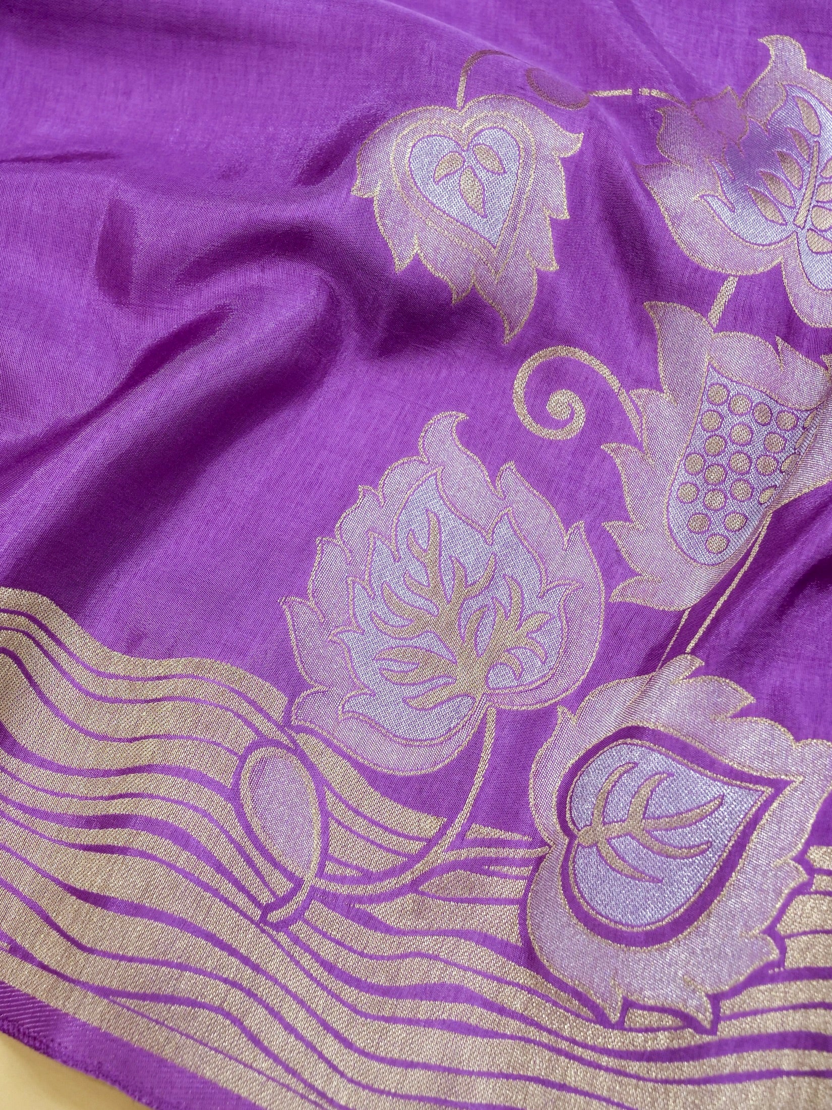 Lavender Purple Banarasi Viscose Dola Silk Saree