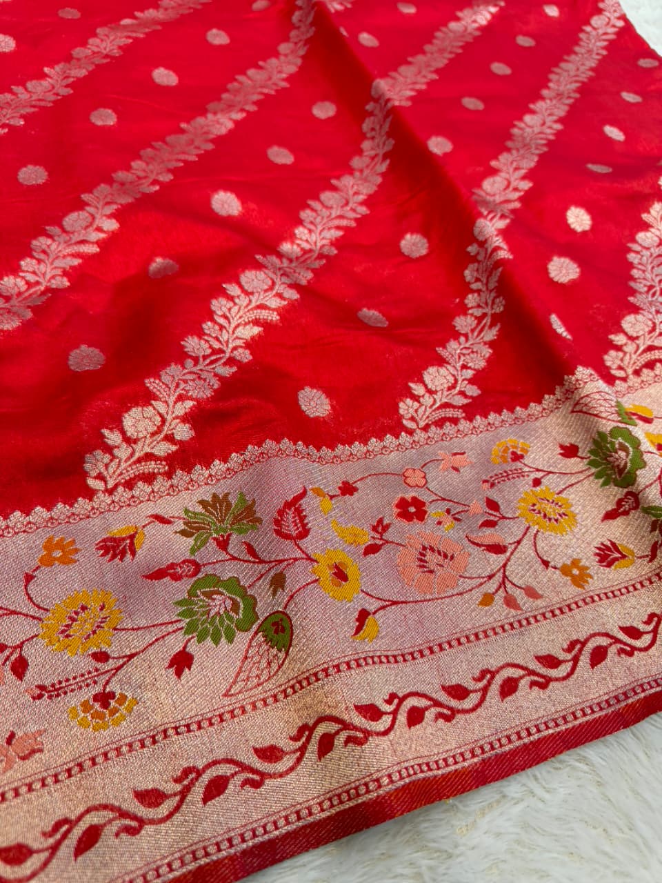 Banarasi Silk Saree allover Beautiful zari buti work and Meenakari paithni border