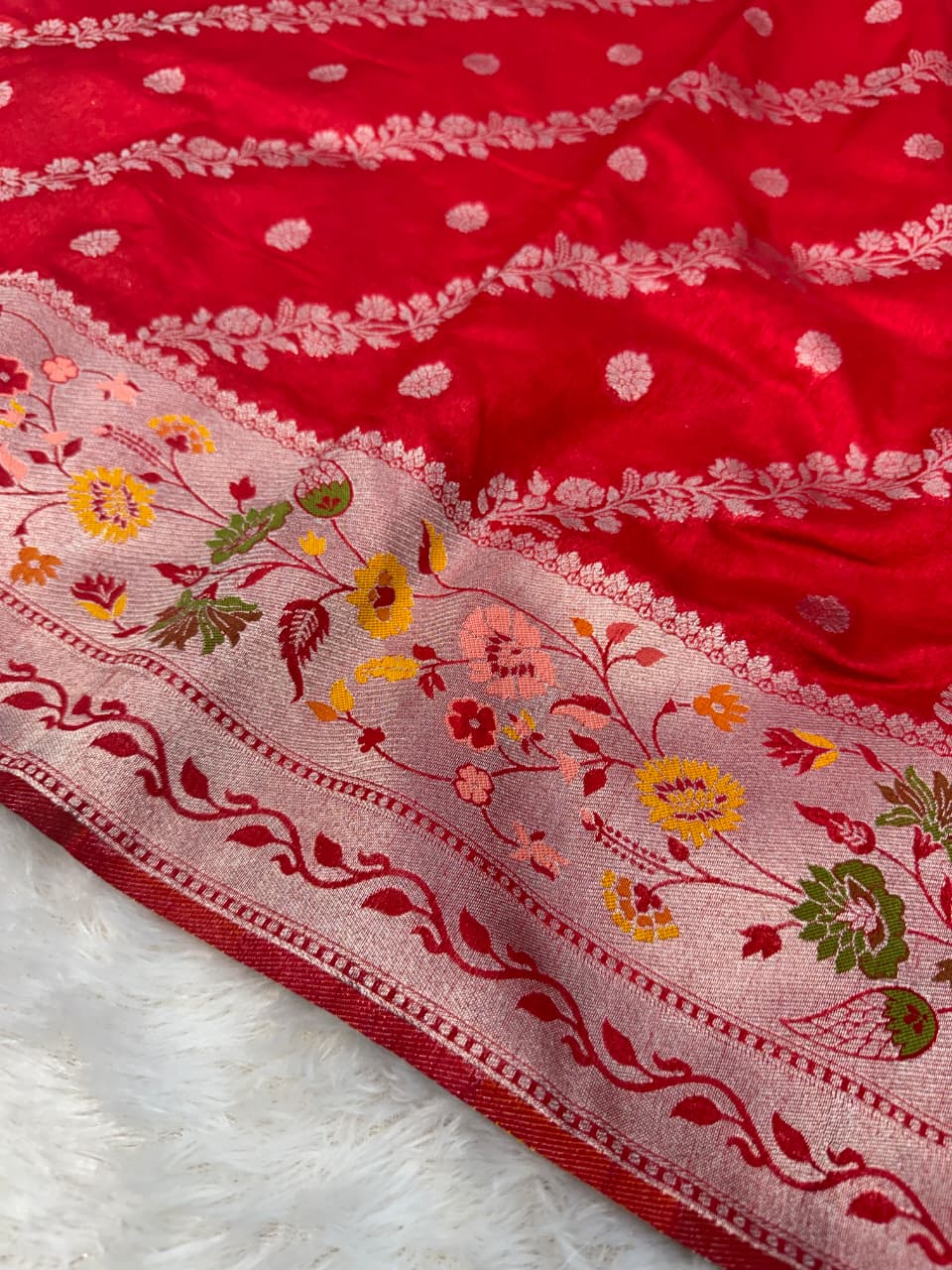 Banarasi Silk Saree allover Beautiful zari buti work and Meenakari paithni border