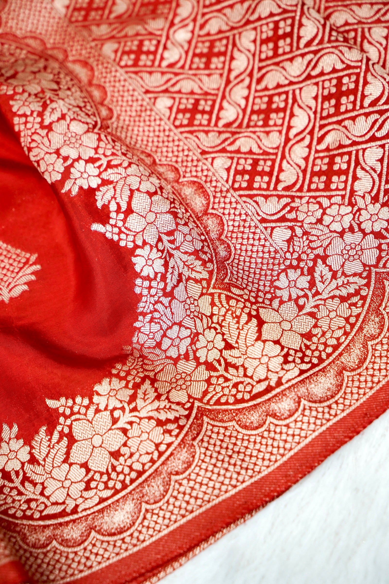 Shahi Sindoor Banarasee Silk Saree
