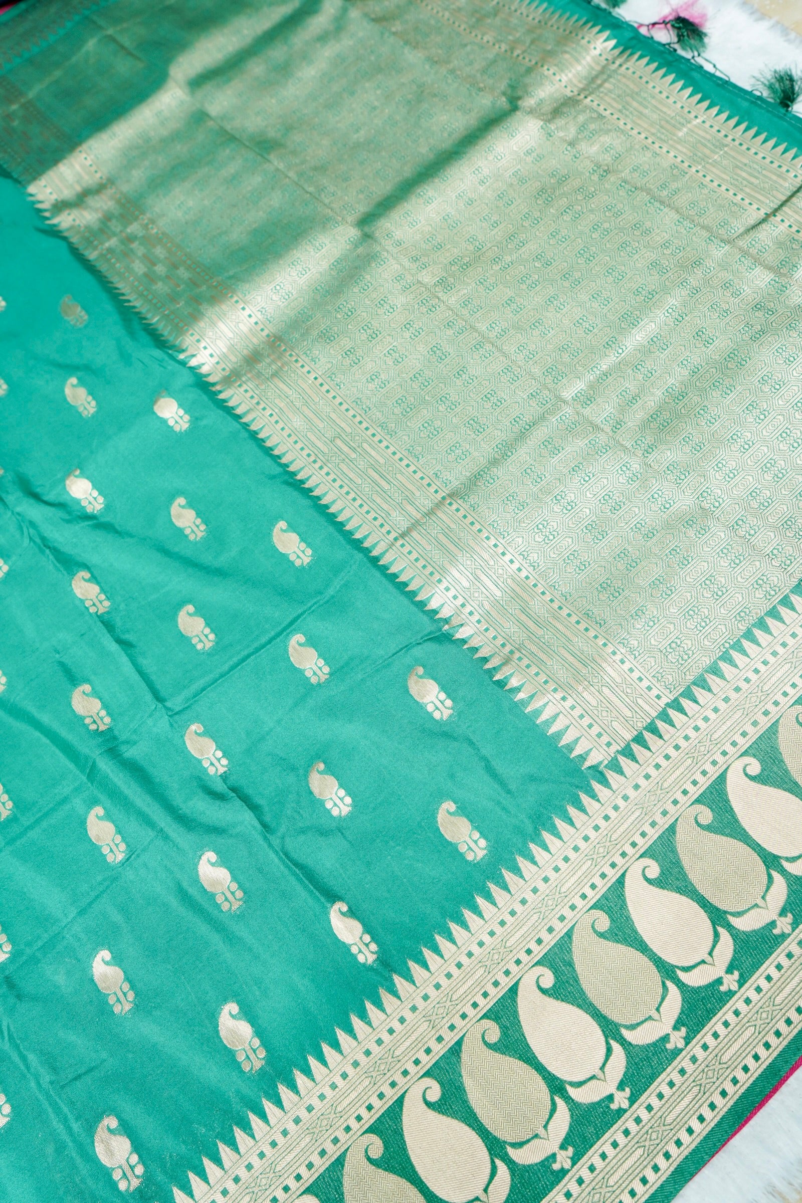 Emerald Green Paisley Banarasee Georgette Saree