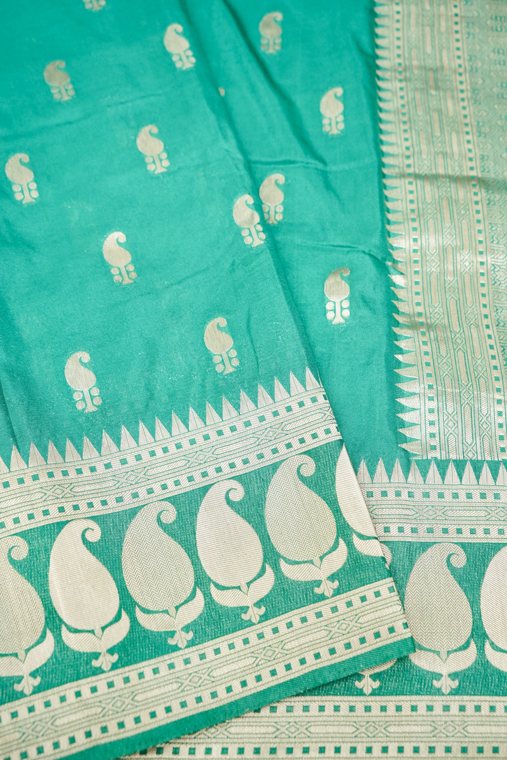 Emerald Green Paisley Banarasee Georgette Saree